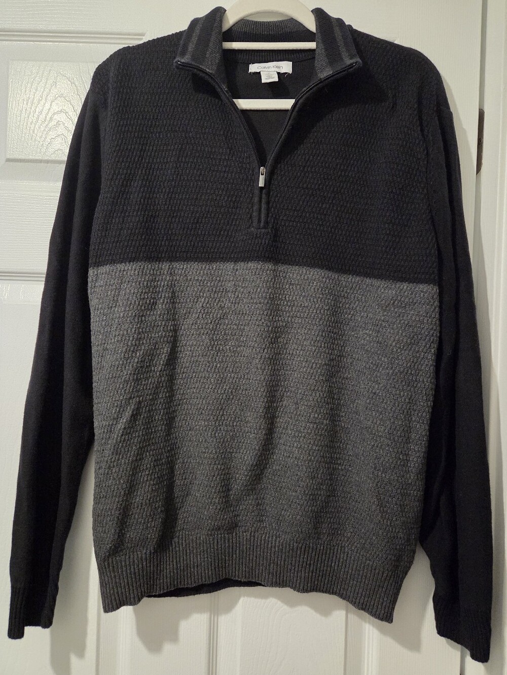 Calvin Klein Men's L Black Gray 1/4 Zip Sweater